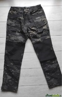 pantaloni multicam black