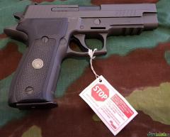 SIG-Sauer p226 Legion
