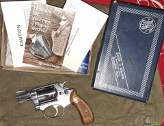 Pistola S&W 60-1 cal. 38spl con scatola e documenti