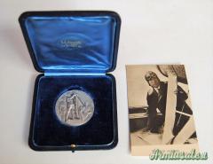 Medaglia grosso modulo in Argento con scatola e foto Mussolini aviatore I' Decennale R. Aeronautica