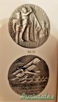 Medaglia grosso modulo in Argento con scatola e foto Mussolini aviatore I' Decennale R. Aeronautica