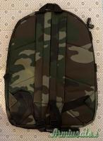 Zainetto mimetico con tasche laterali