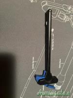 Manetta di armamento a T - Charging handle ADC Blue per AR