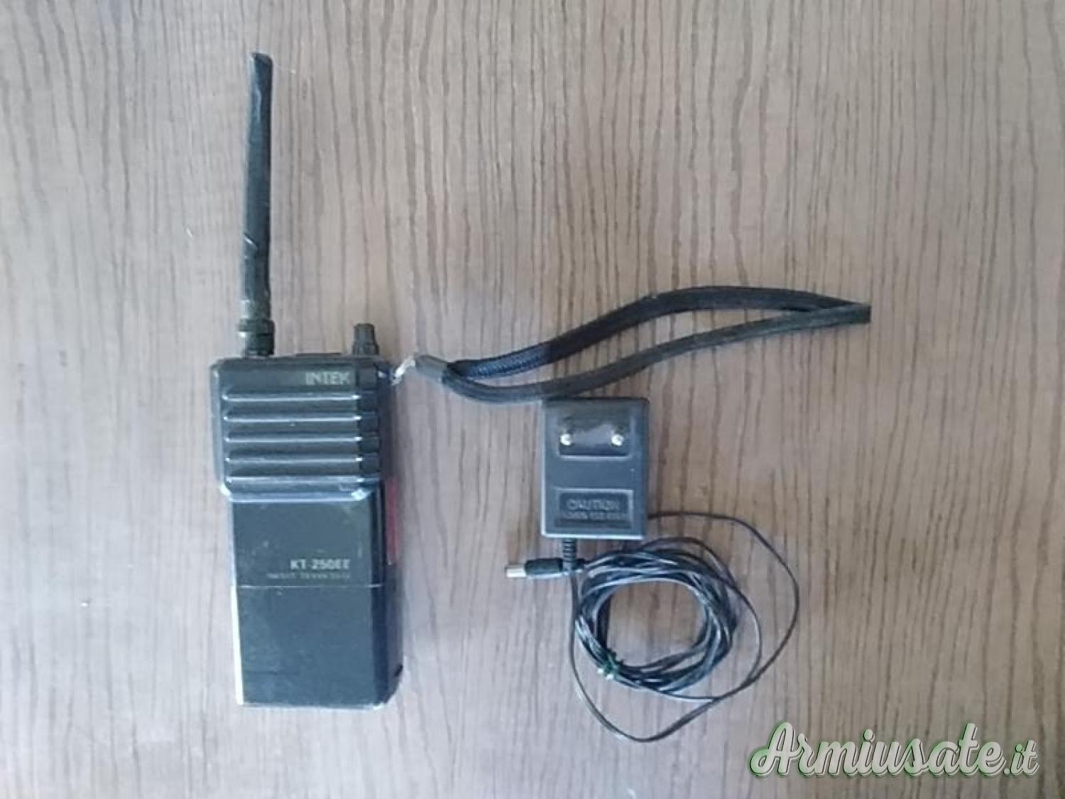 Ricetrasmittente portatile WHF intek Ricetrasmittente portatile WHF intek