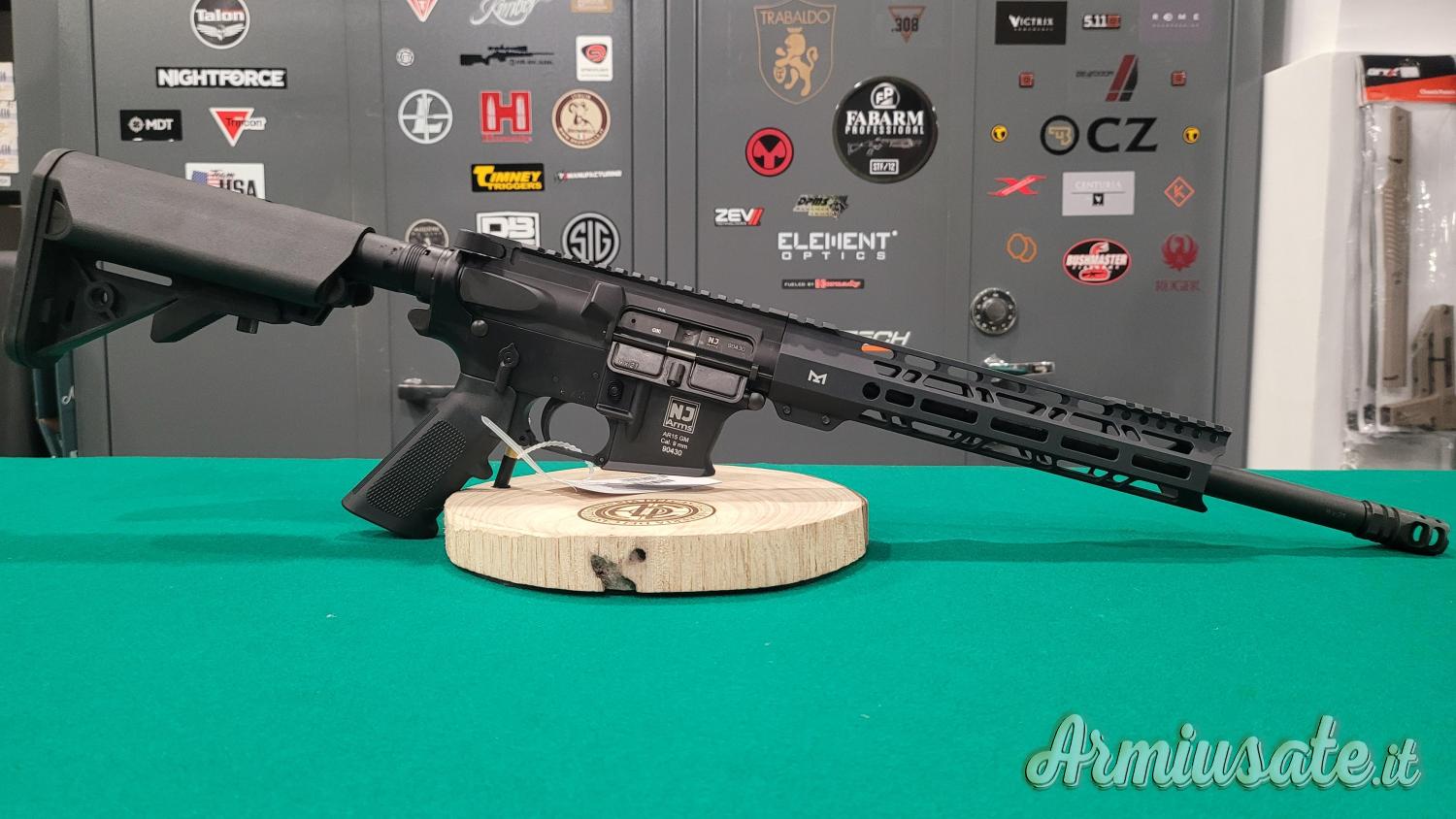 Carabina s/automatica marca NUOVA JAGER modello AR15 GM calibro 9X21 Carabina s/automatica marca NUOVA JAGER modello AR15 GM calibro 9X21