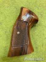 Smith & Wesson