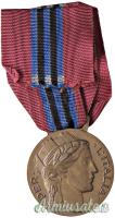 Medaglia d’epoca fascista per “I VOLONTARI DELL’AFRICA ORIENTALE 1935-1936” di tipo “A”