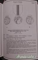 Medaglia d’epoca fascista per “I VOLONTARI DELL’AFRICA ORIENTALE 1935-1936” di tipo “A”