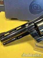 Colt Python calibro 357 Magnum canna 4″,
