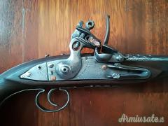 PISTOLA MONOCOLPO AD AVANCARICA A PIETRA FOCAIA MONTENEGRINA CAL.13