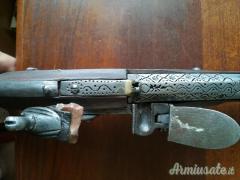 PISTOLA MONOCOLPO AD AVANCARICA A PIETRA FOCAIA MONTENEGRINA CAL.13