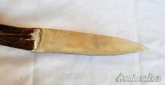 COLTELLO ARTIGIANALE REALIZZATO A MANO CON IMPUGNATURA IN CORNO DI CERVO