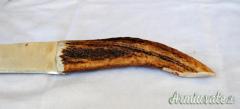COLTELLO ARTIGIANALE REALIZZATO A MANO CON IMPUGNATURA IN CORNO DI CERVO
