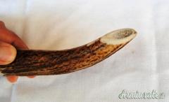 COLTELLO ARTIGIANALE REALIZZATO A MANO CON IMPUGNATURA IN CORNO DI CERVO