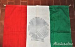 Bandiera italiana con 