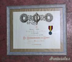 Medaglia fascista al merito Scuole del Governatorato Roma con attestato 1928 (REGNO D'ITALIA)