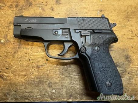 SIG-Sauer P228 9x21mm IMI