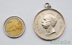 Grossa medaglia in Argento al MERITO SCOLASTICO Re UMBERTO I - marcata (REGNO D'ITALIA)