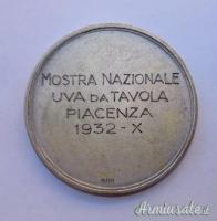 Fascismo - Grosso medaglione fascista “non portativo” in Argento 800 con scatola (REGNO D'ITALIA)