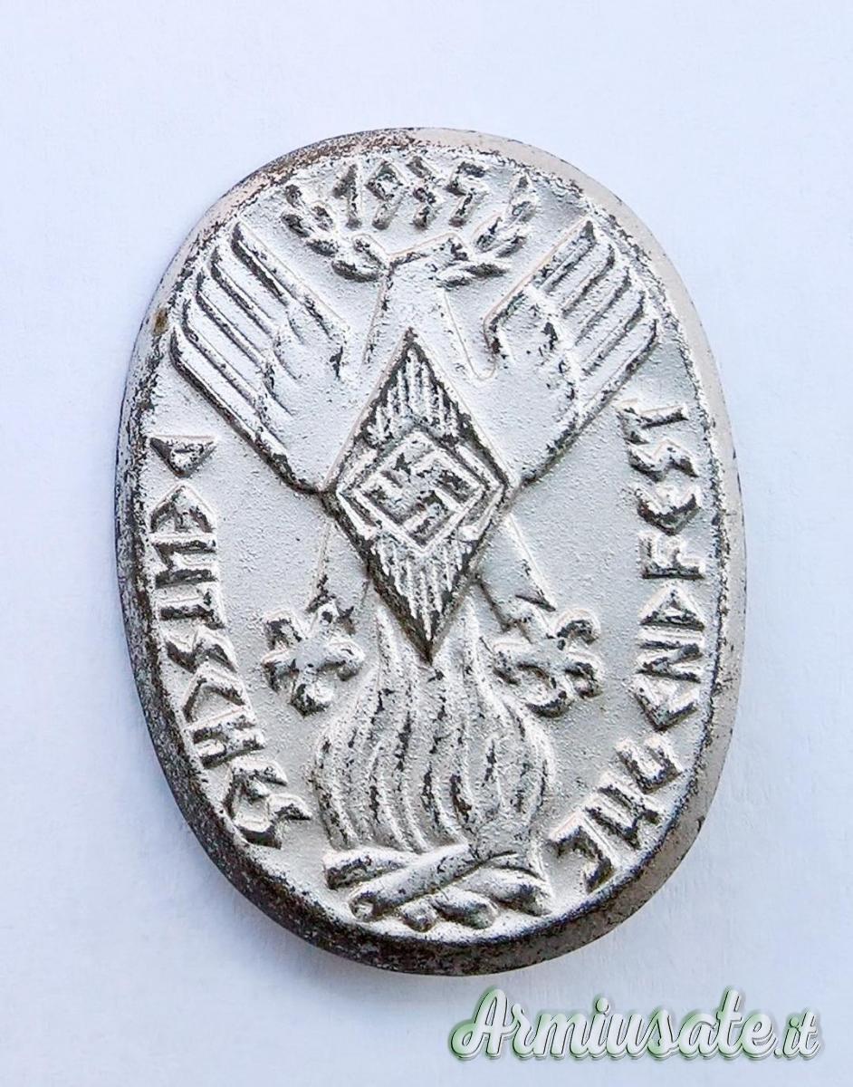 Spilla tedesca nazista per Festa della “HJ” (Hitlerjugend) del 1935 (GERMANIA WW2) Spilla tedesca nazista per Festa della “HJ” (Hitlerjugend) del 1935 (GERMANIA WW2)