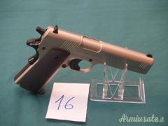 N.16 Pistola aria compressa Umarex CO2