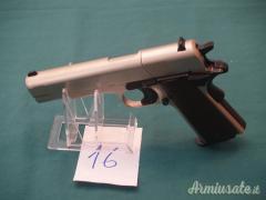 N.16 Pistola aria compressa Umarex CO2