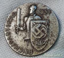 Raro distintivo tedesco nazista del “REICHSPARTEITAG 1934” celebrato a Norimberga (GERMANIA WW2)