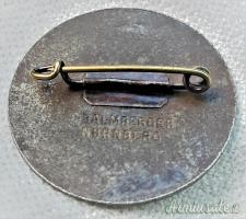 Raro distintivo tedesco nazista del “REICHSPARTEITAG 1934” celebrato a Norimberga (GERMANIA WW2)