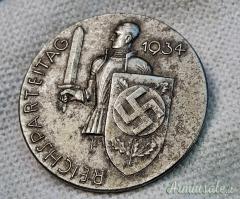 Raro distintivo tedesco nazista del “REICHSPARTEITAG 1934” celebrato a Norimberga (GERMANIA WW2)