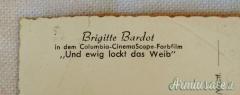 Cartolina tedesca che ritrae BRIGITTE BARDOT in posizione erotica film 1956 (GERMANIA POST-WW2)
