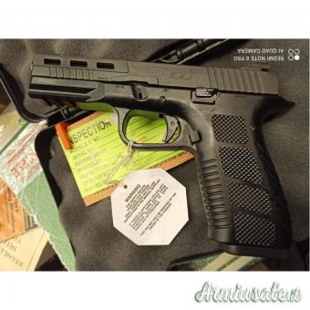 ROCK ISLAND STK100 cal. 9x19