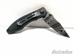 Coltello in stile damascato