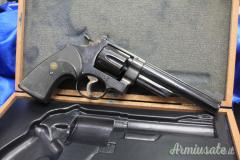 Smith & Wesson