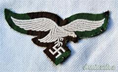 RARISSIMA “AQUILA DA PETTO” PER GIACCA MIMETICA MODELLO 1942 CD. “SPITTERMUSTER”