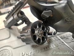SMITH&WESSON 327 PERFORMANCE CENTER .357