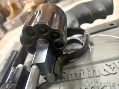 SMITH&WESSON 327 PERFORMANCE CENTER .357