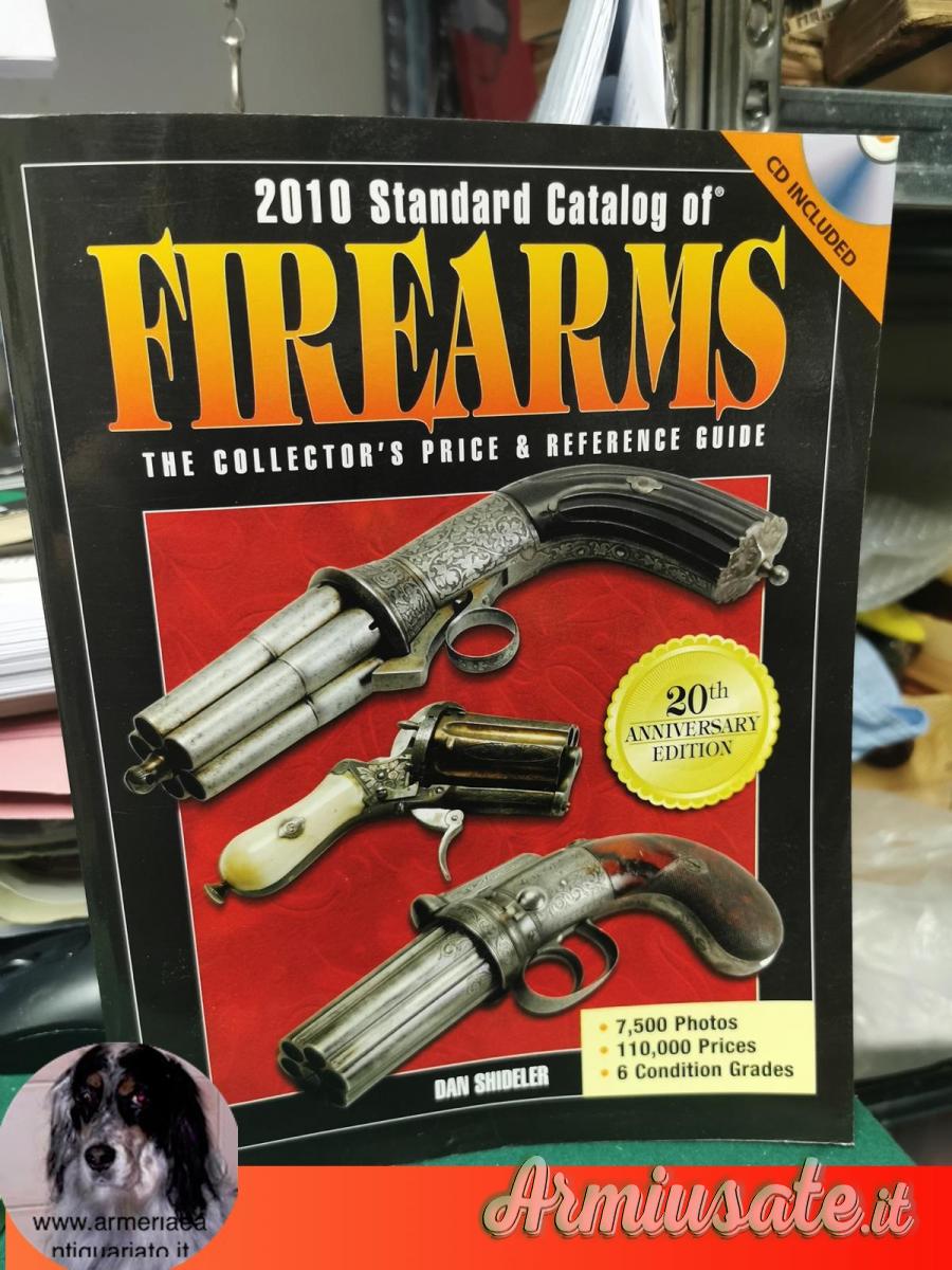 Fire Arms Copertina libro flessibile Edizione XX anniversario Fire Arms Copertina libro flessibile Edizione XX anniversario