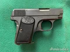 Pistola marca Browning calibro 6,35 mm