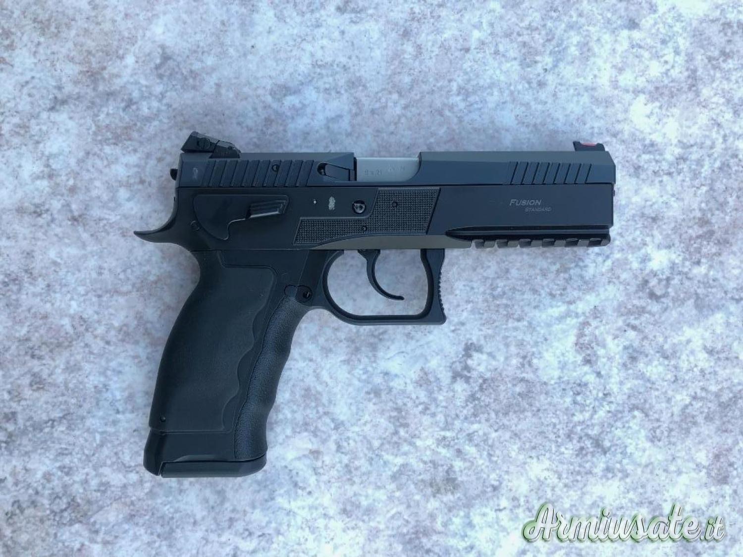 Pistola Phoenix Fusion standard cal 9x21 ARMA NUOVA usata per esposizione fiere Pistola Phoenix Fusion standard cal 9x21 ARMA NUOVA usata per esposizione fiere