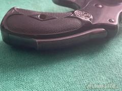 Smith & Wesson
