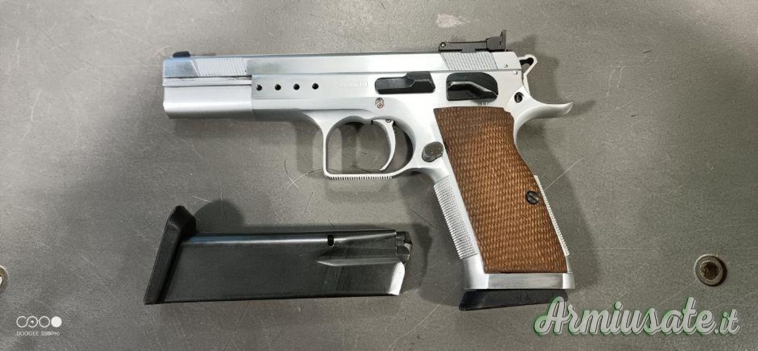 Pistola Tanfoglio Modello Limited In Calibro .40 Smith & Wesson Pistola Tanfoglio Modello Limited In Calibro .40 Smith & Wesson