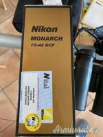 Binocolo Nikon Monarch 10 x 42.