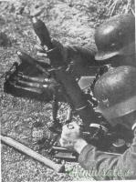 Spilla tedesca nazista a forma di bomba da mortaio “8 cm GrW34” per uniformi HEER (GERMANIA WW2)