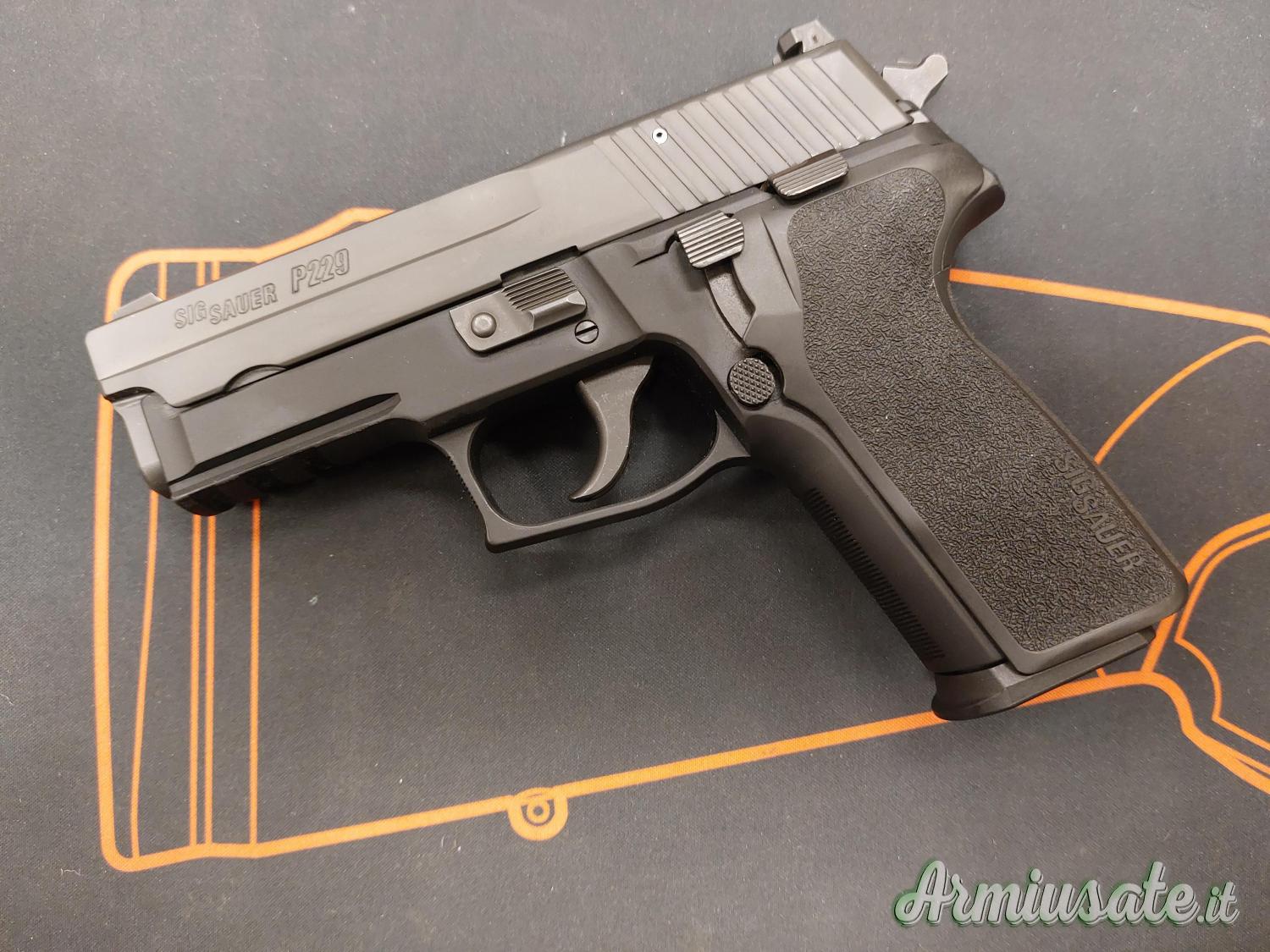 SIG-Sauer P 229 R 9x21mm IMI SIG-Sauer P 229 R 9x21mm IMI
