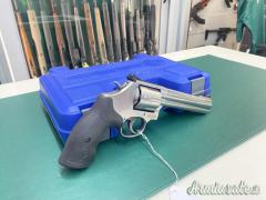 Smith & Wesson 686-6 Plus .357 Magnum