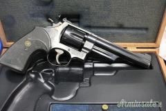 Smith & Wesson