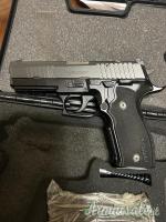 SIG-Sauer P226 9x21mm IMI