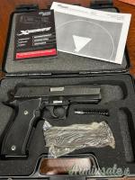 SIG-Sauer P226 9x21mm IMI