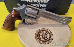 Revolver marca Smith and Wesson modello 686 calibro .357 Magnum