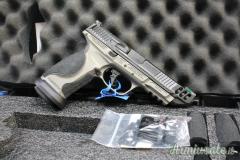 Smith & Wesson